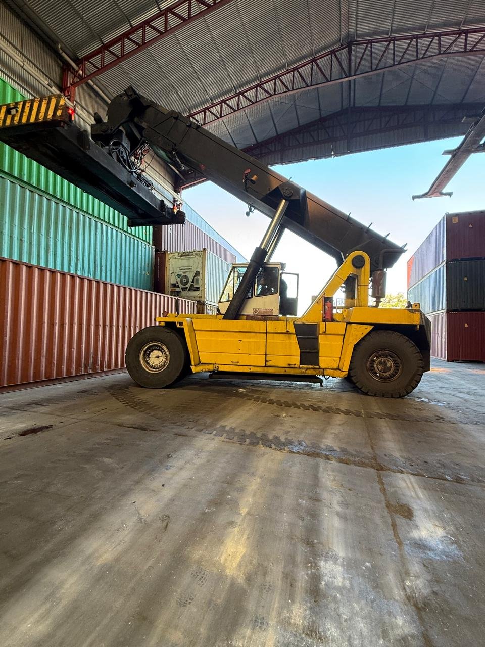 Galpón y operaciones AGZ